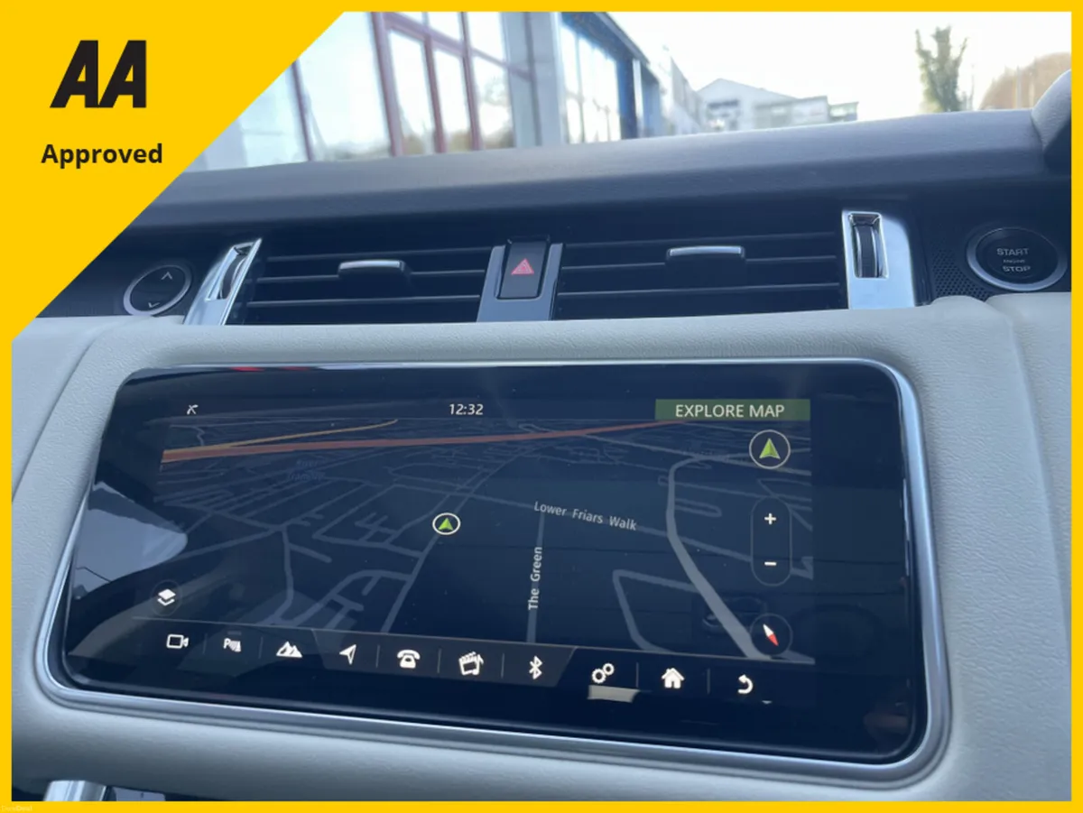 Land Rover Range Rover Sport HSE SILVR PHEV - Image 3