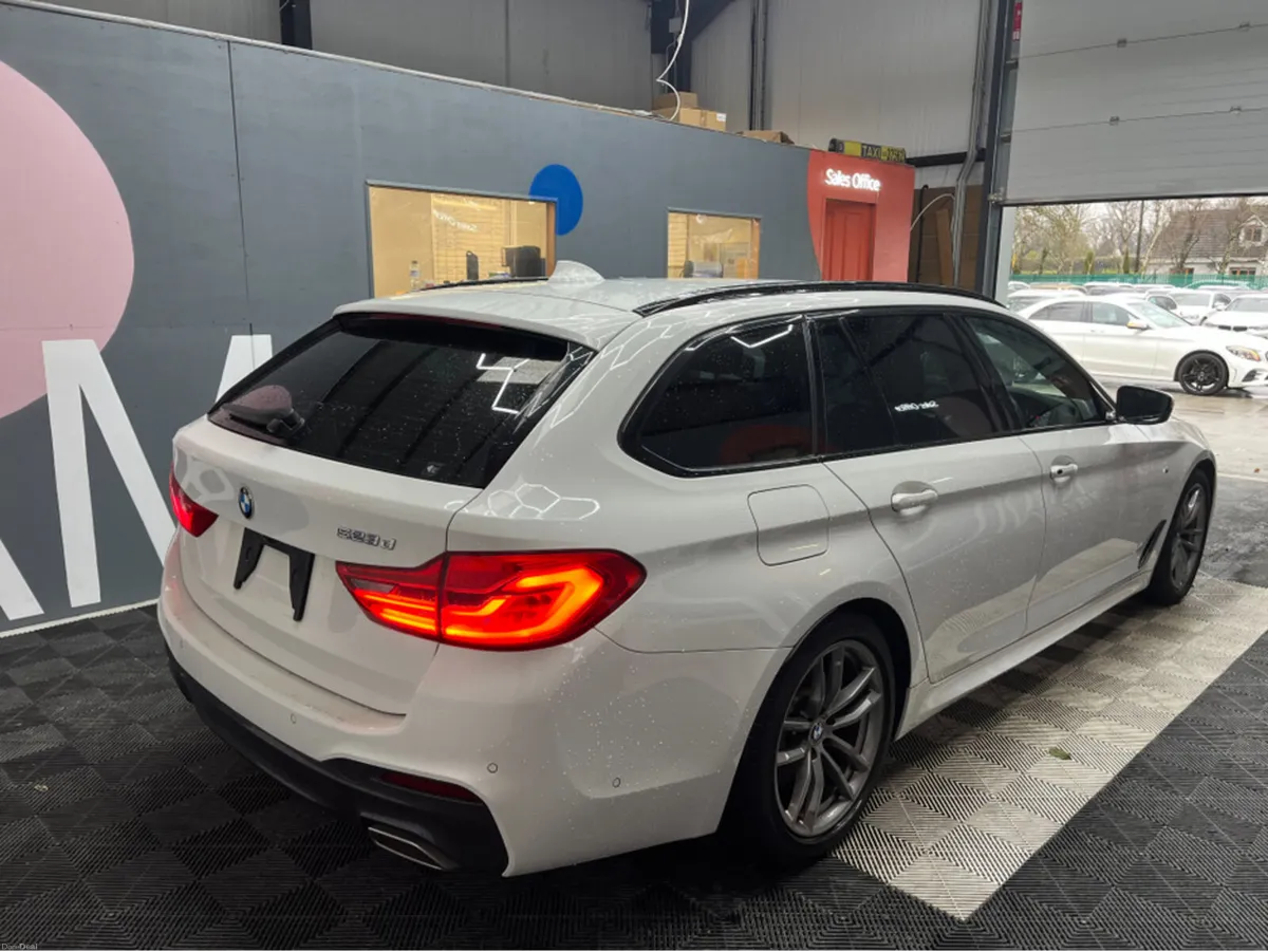 BMW 5-Series 2019 BMW 523D TOURING M SPIRIT 2.0 AU - Image 2
