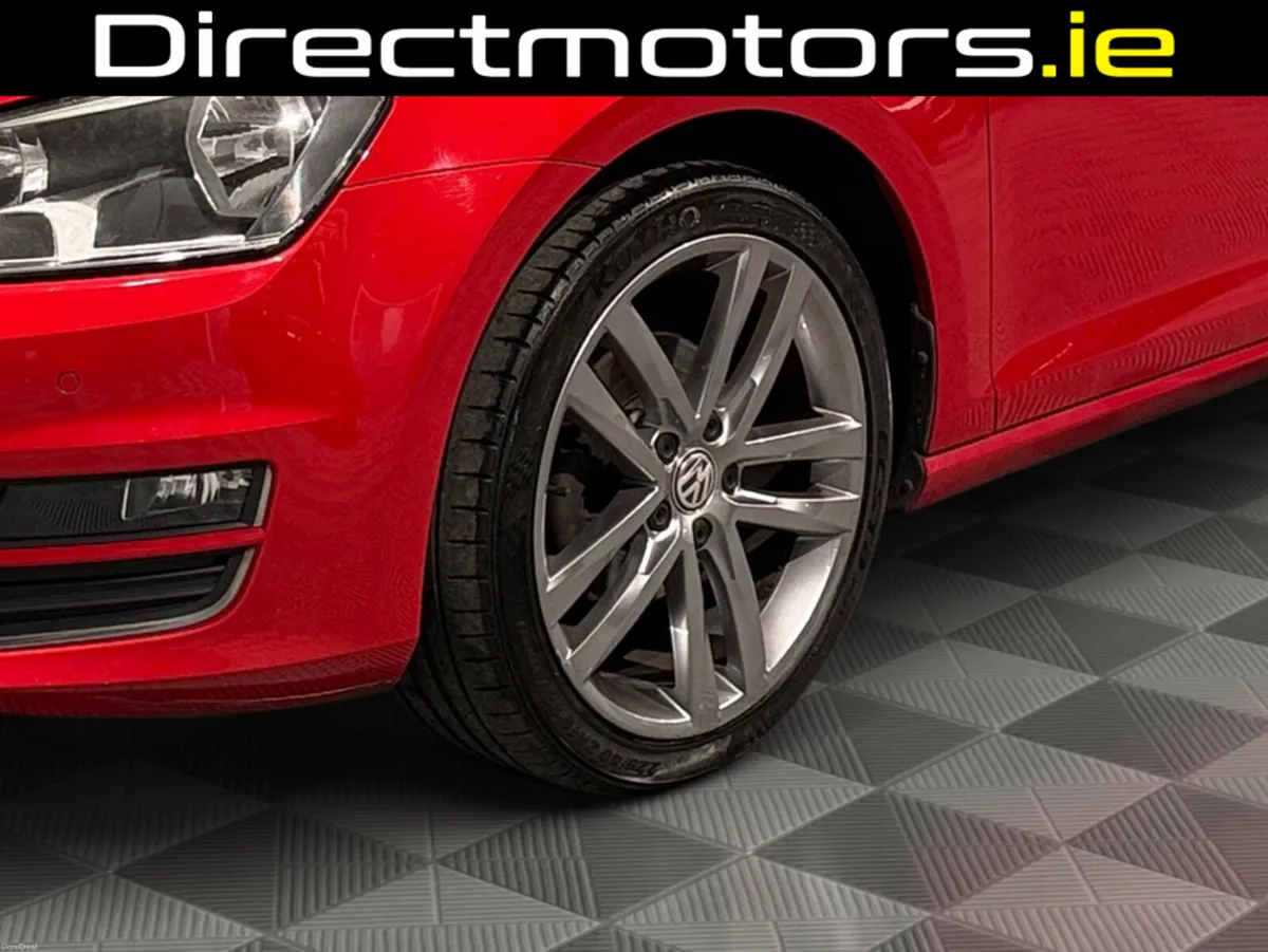 Volkswagen Golf HIGHLINE 1.2 TSI MANUAL 6SPEED FWD - Image 3