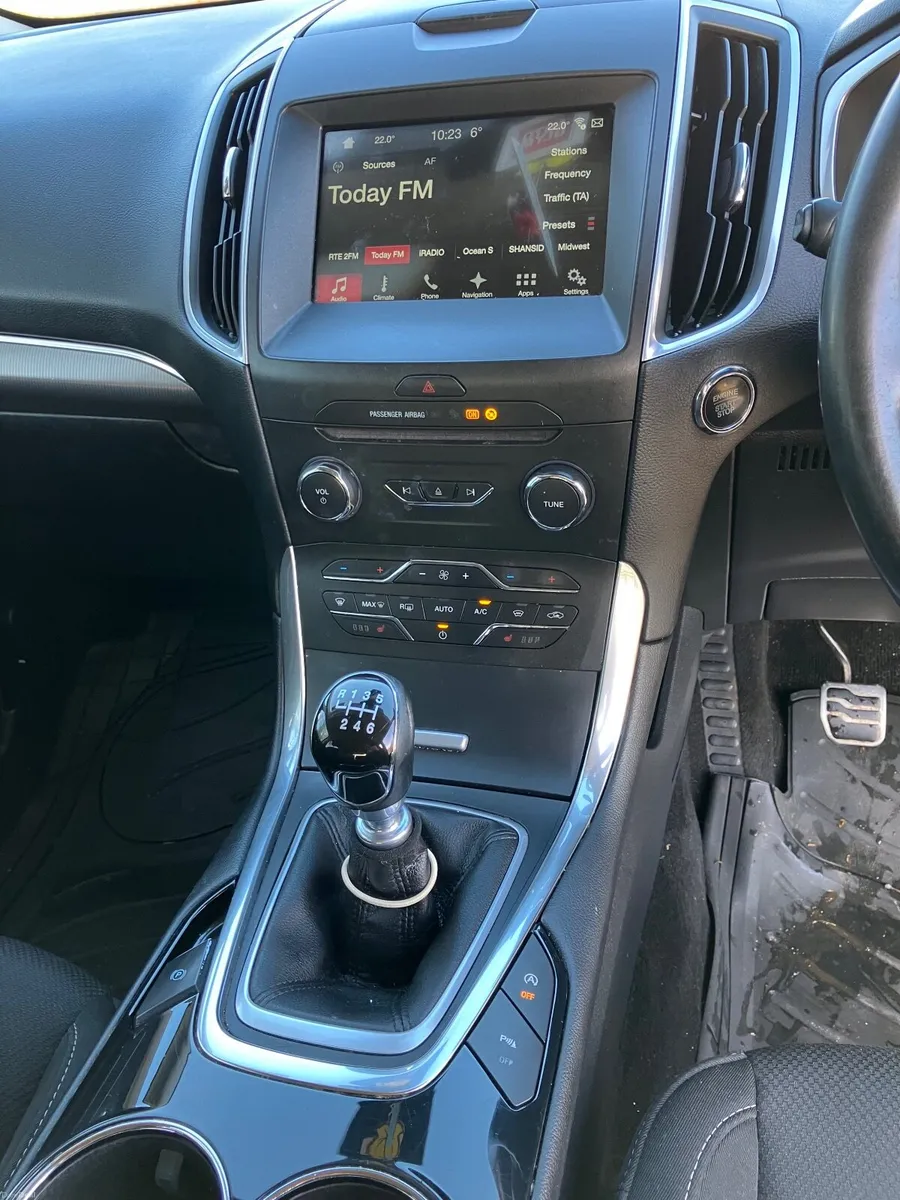 Ford S-Max Titanium Sport - Image 3