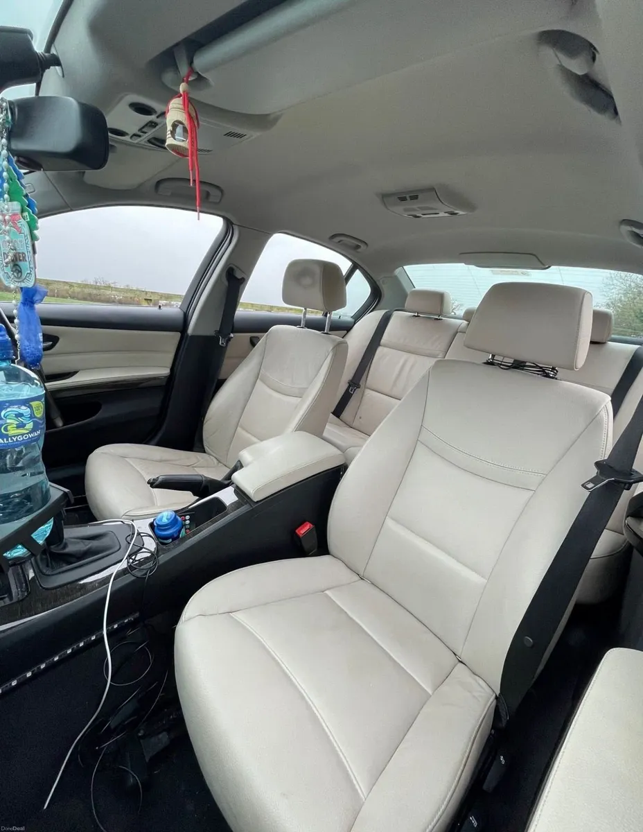 2011 BMW 318D, 95k miles quick sale - Image 1