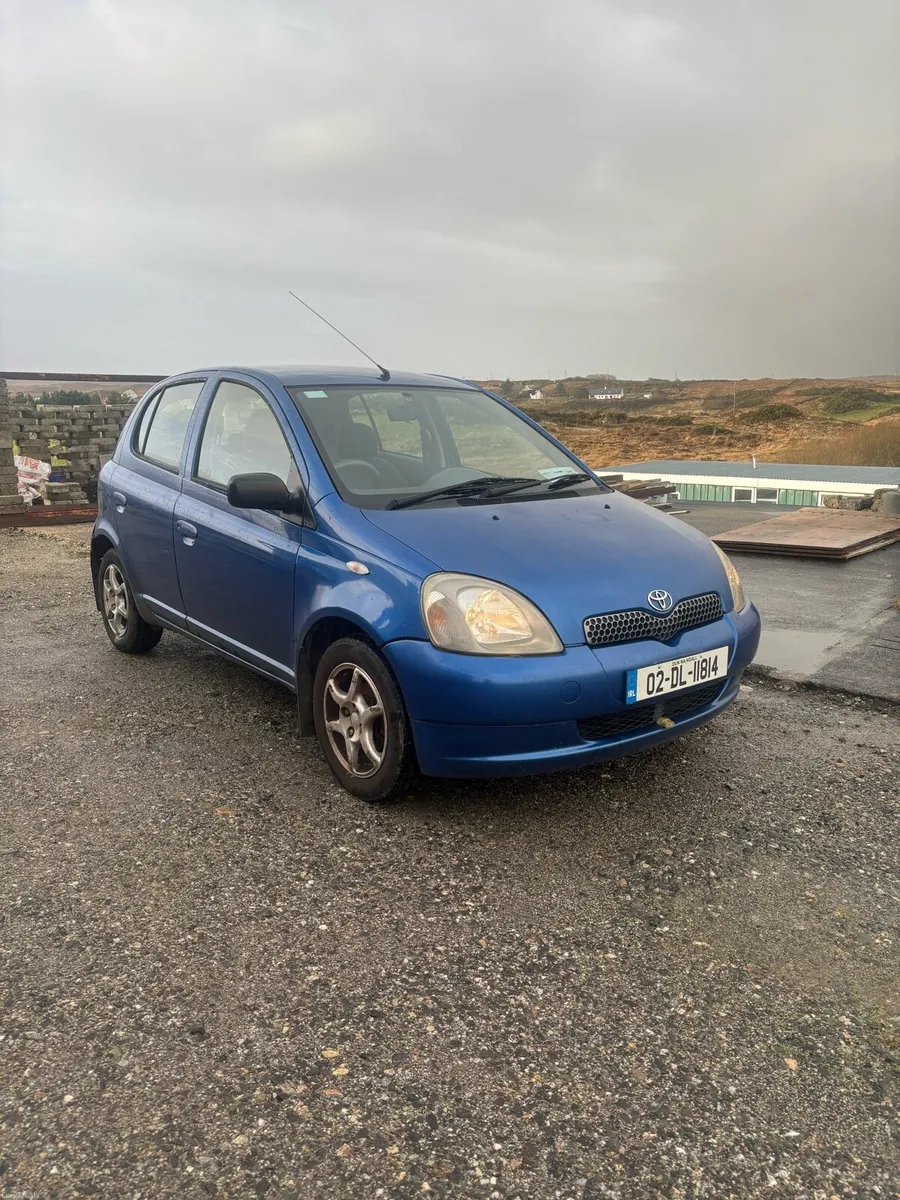 02 Toyota Yaris tax and tested - Image 1