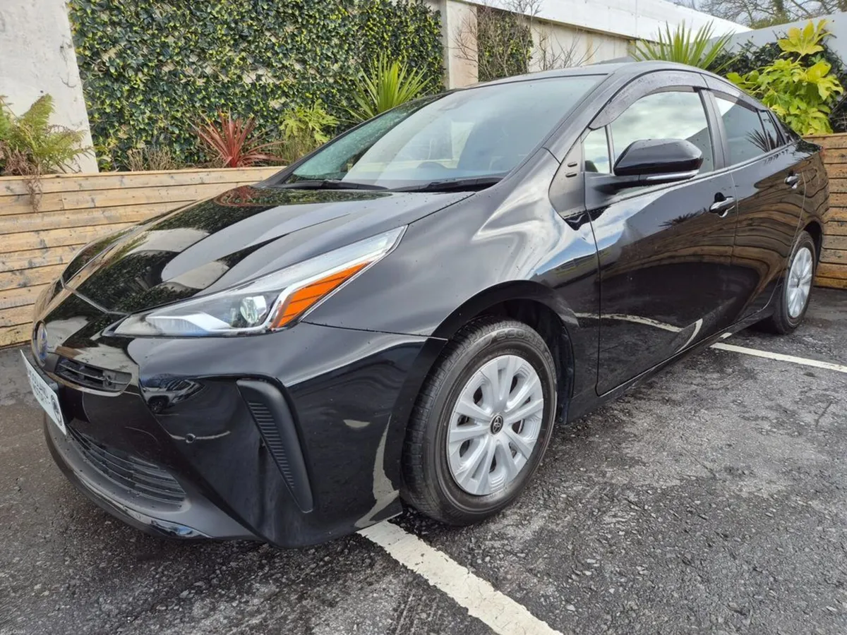 Toyota Prius 1.8 HYBRID / S / LOW MILEAGE / TAX €1 - Image 3