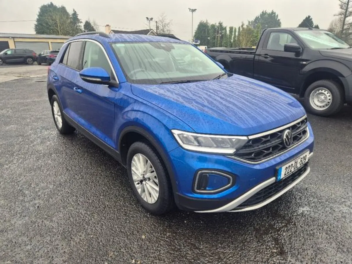 Volkswagen T-Roc Life 1.0 TSI 110HP 5dr - Image 1