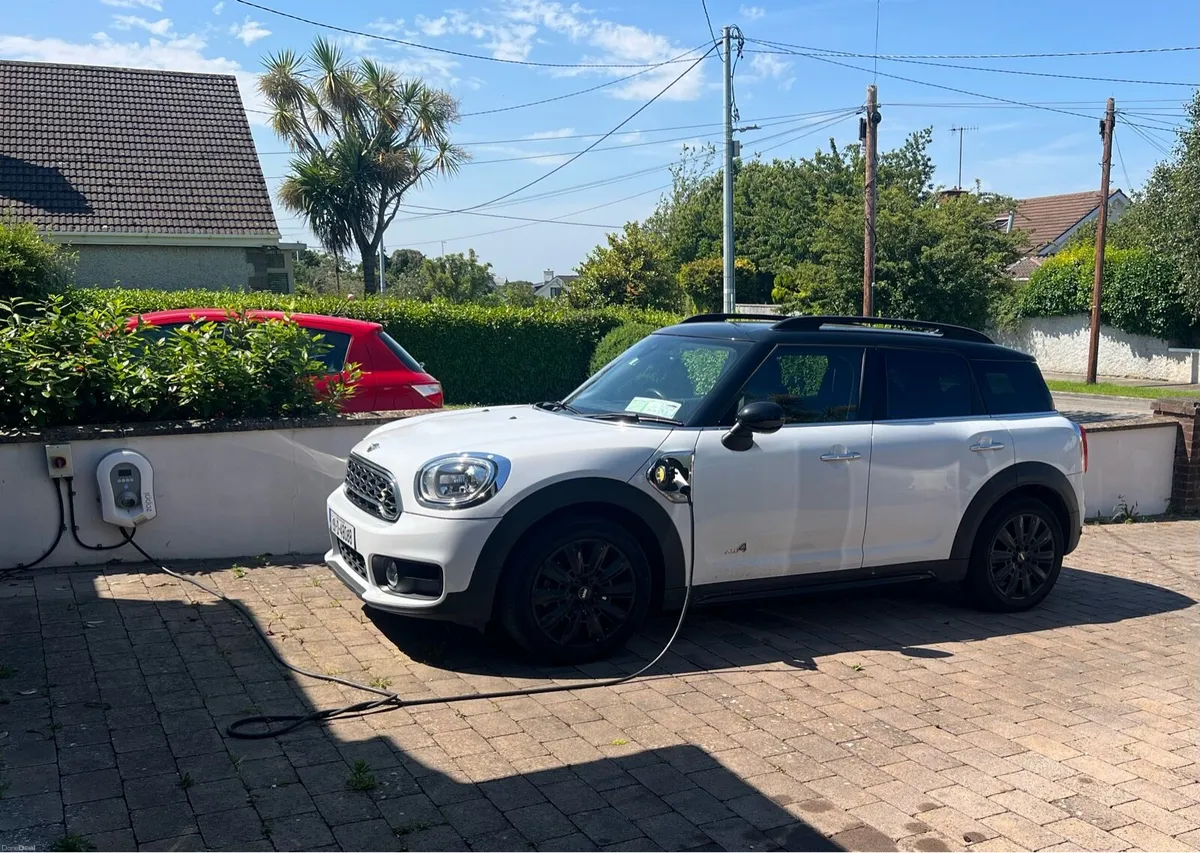 2019 Mini Countryman Cooper S ALL4 - Image 4
