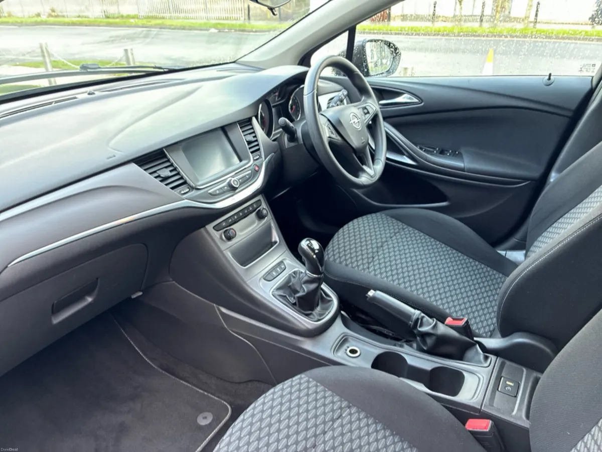 Opel Astra SC 1.0T 105PS S/S 5DR - Image 3