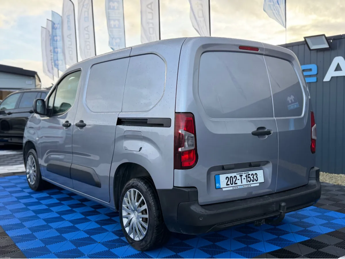 Citroen Berlingo EN-PRISE BLUE 1.5 DIESEL - 3 SEAT - Image 2
