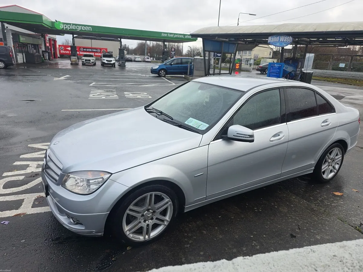 Mercedes-Benz C-Class 2011 - Image 3