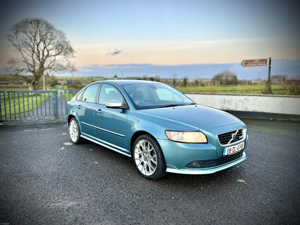 Volvo S40 R-line 2.0d 2.27 NCT - Image 1