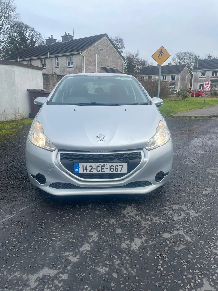 142 Peugeot 208 1.2 Petrol NCT 07,26 - Image 3