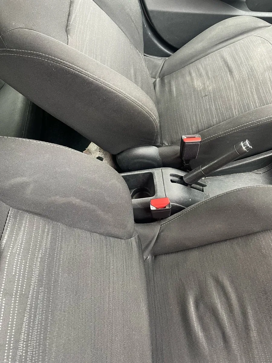 142 Peugeot 208 1.2 Petrol NCT 07,26 - Image 3