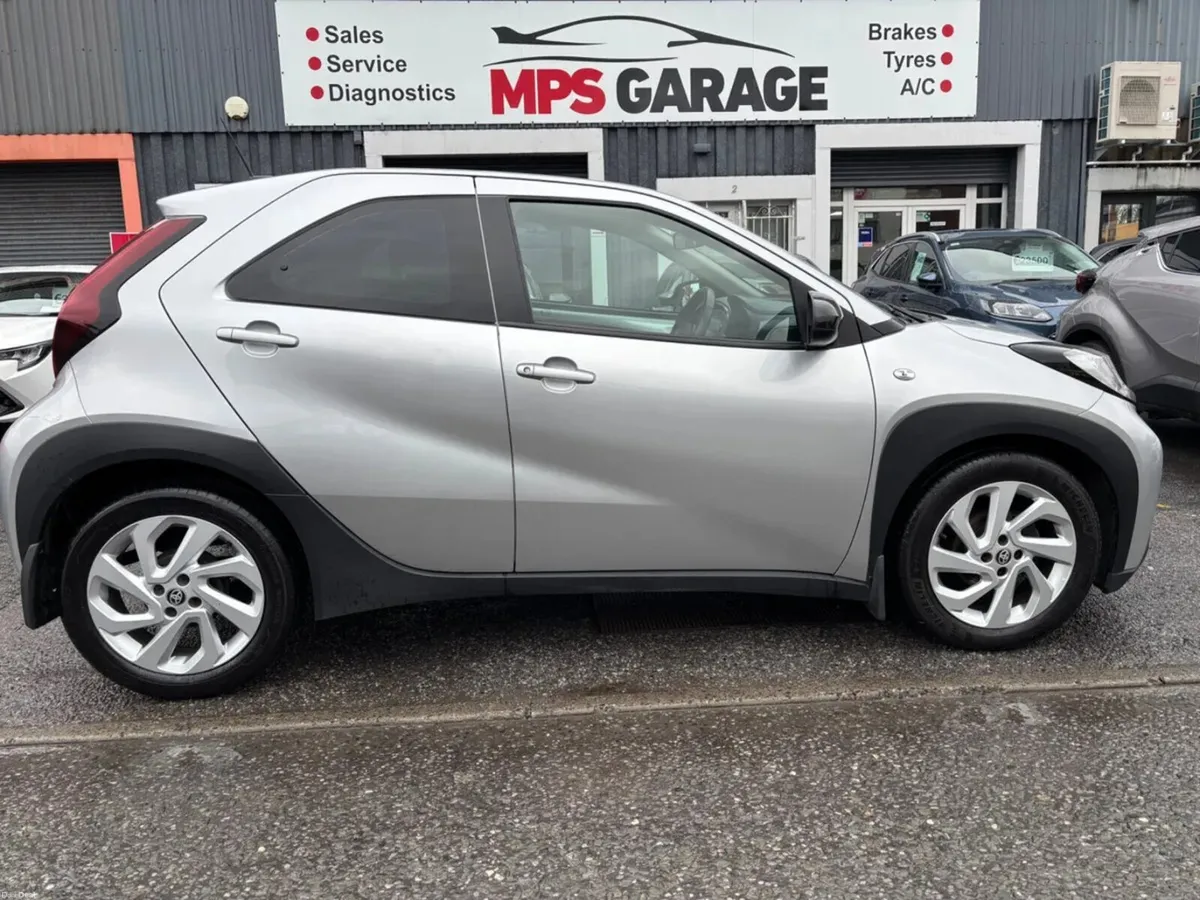 2022 Toyota Aygo  1.0 VVT-I  X -Play Smartphone - Image 1