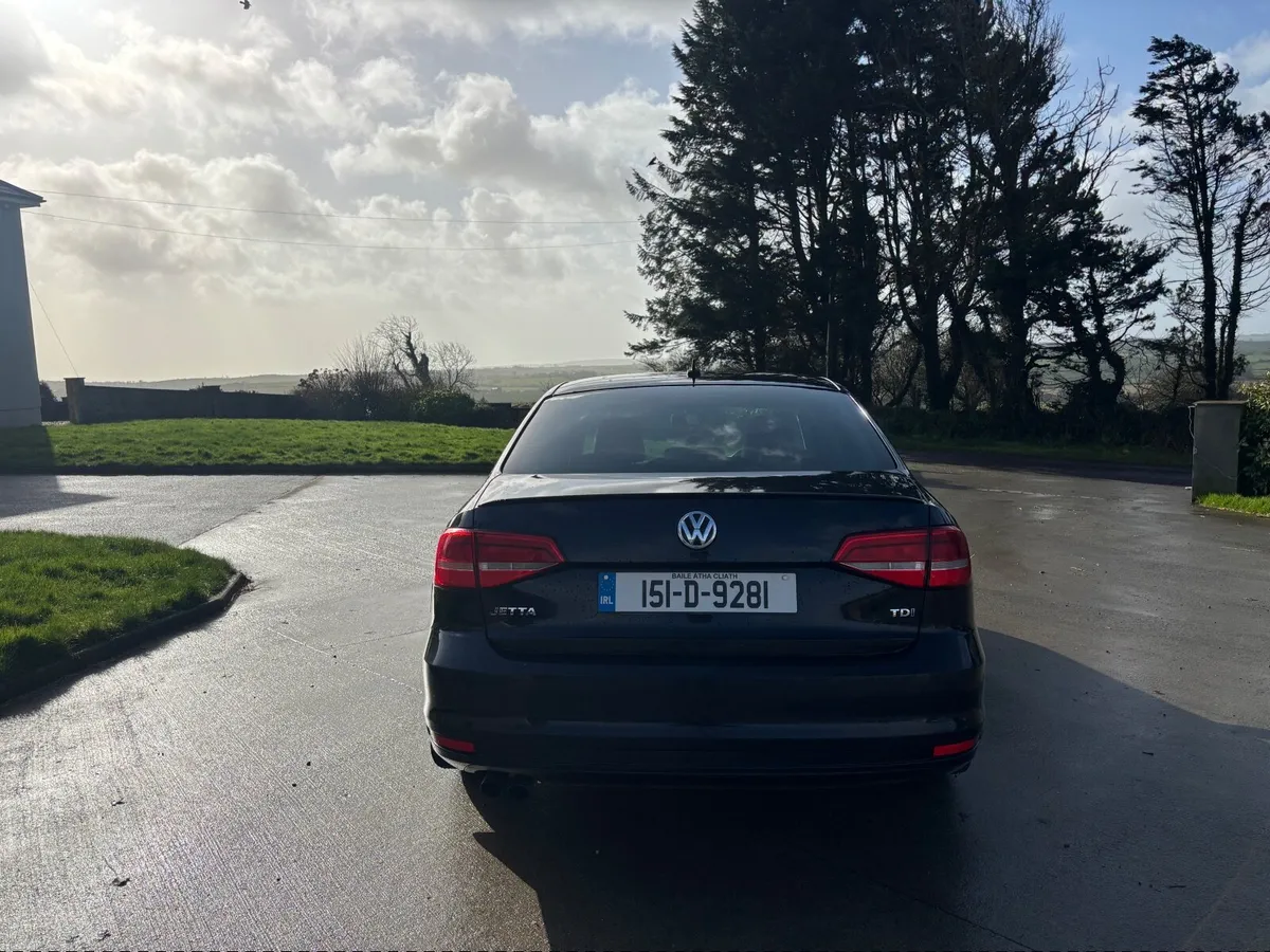 Volkswagen Jetta 2015 - Image 3