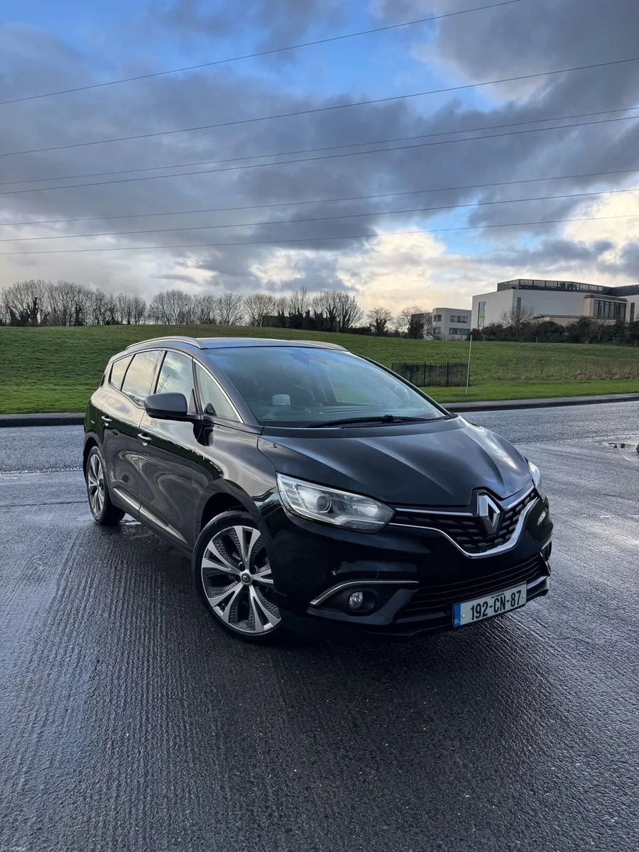 2019 Renault Grand Scenic Signature | High Spec - Image 1