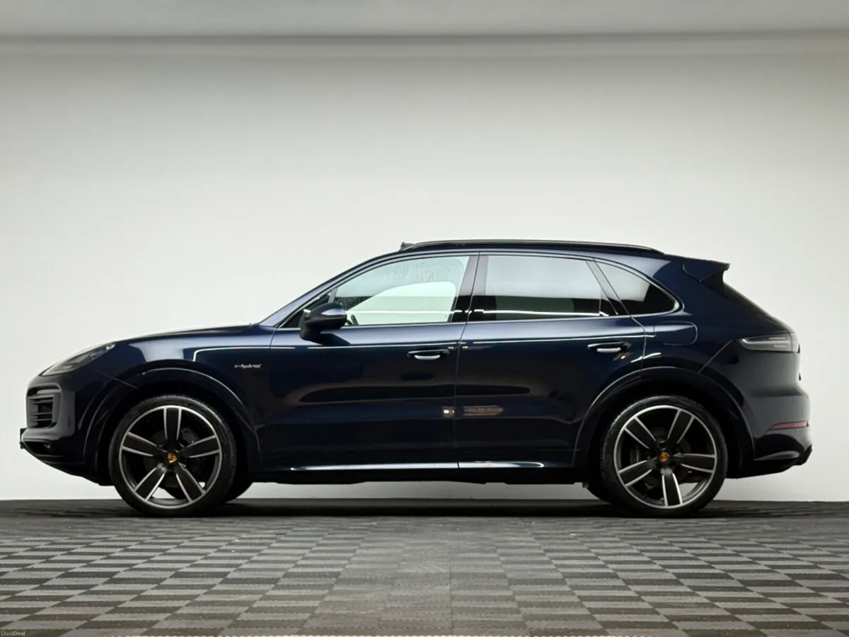 Porsche Cayenne CAYENNE 3.0 V6 E-HYBRID *HUGE SPEC - Image 4