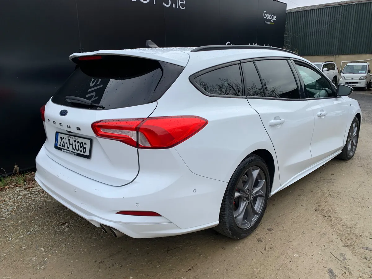 FORD FOCUS 1.5 TDCI 120 PS ST LINE ESTATE - Image 3