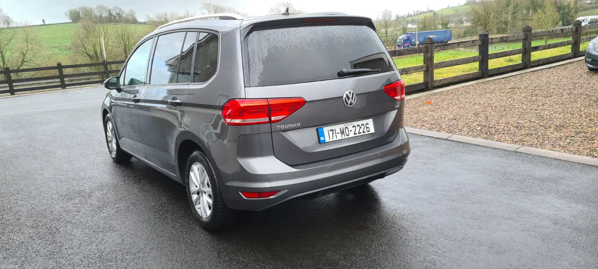 Volkswagen Touran 2017 - Image 4