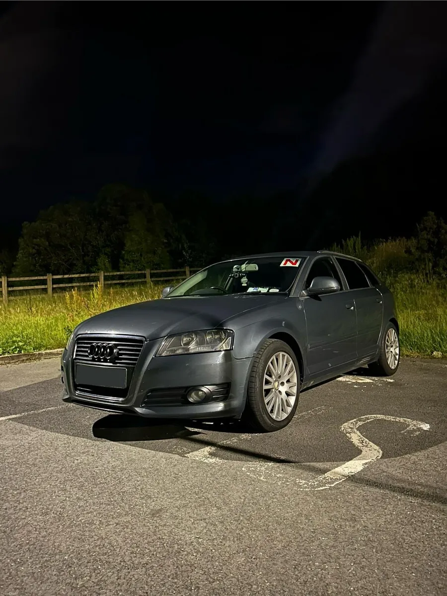 Audi a3 1.9 TDI Leather heated seats + CarPlay - Image 1