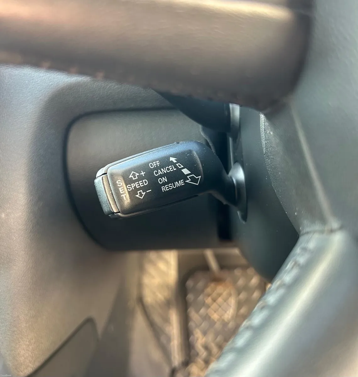 Audi a3 1.9 TDI Leather heated seats + CarPlay - Image 4