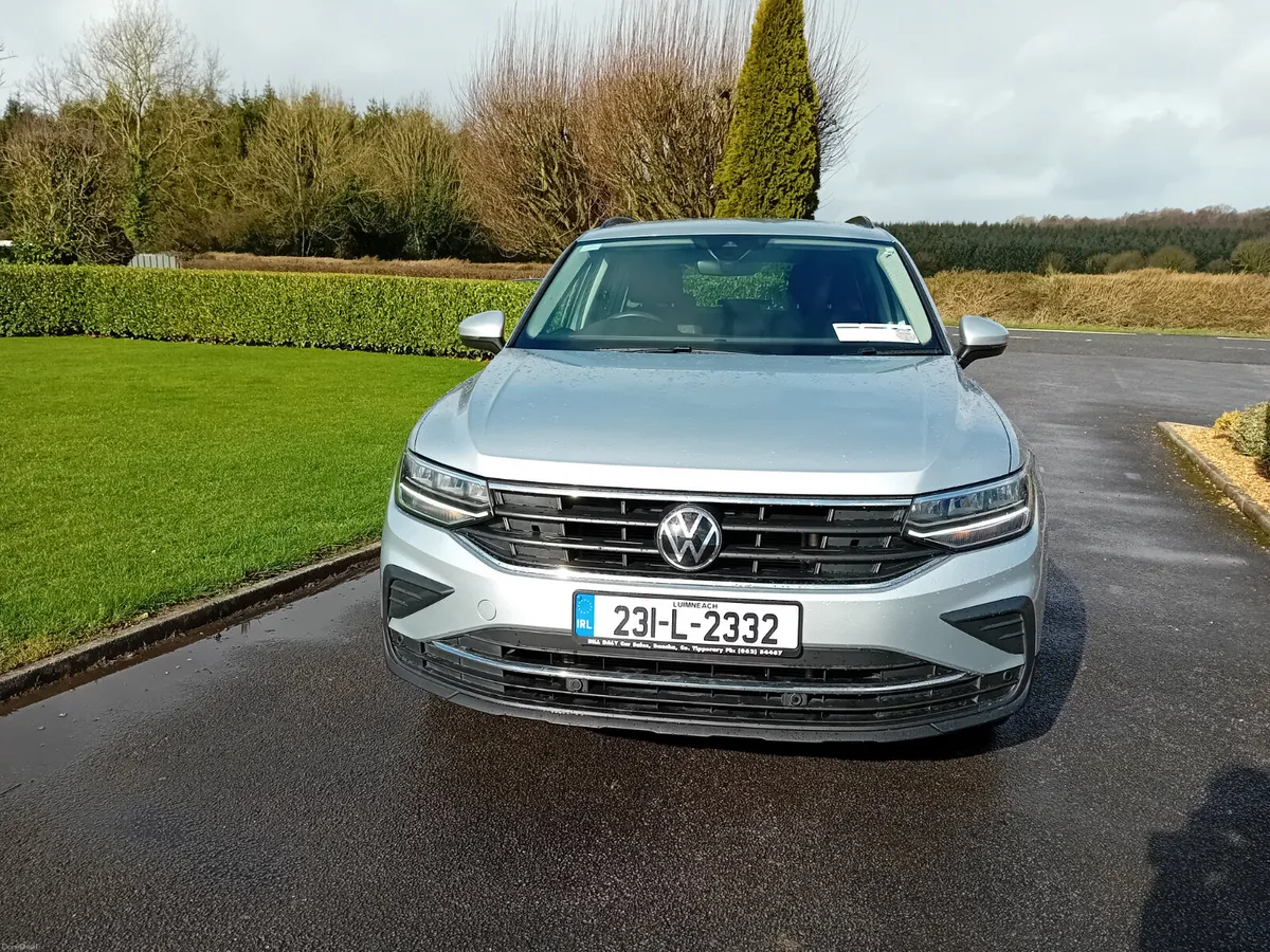 Volkswagen Tiguan 2023 - Image 3