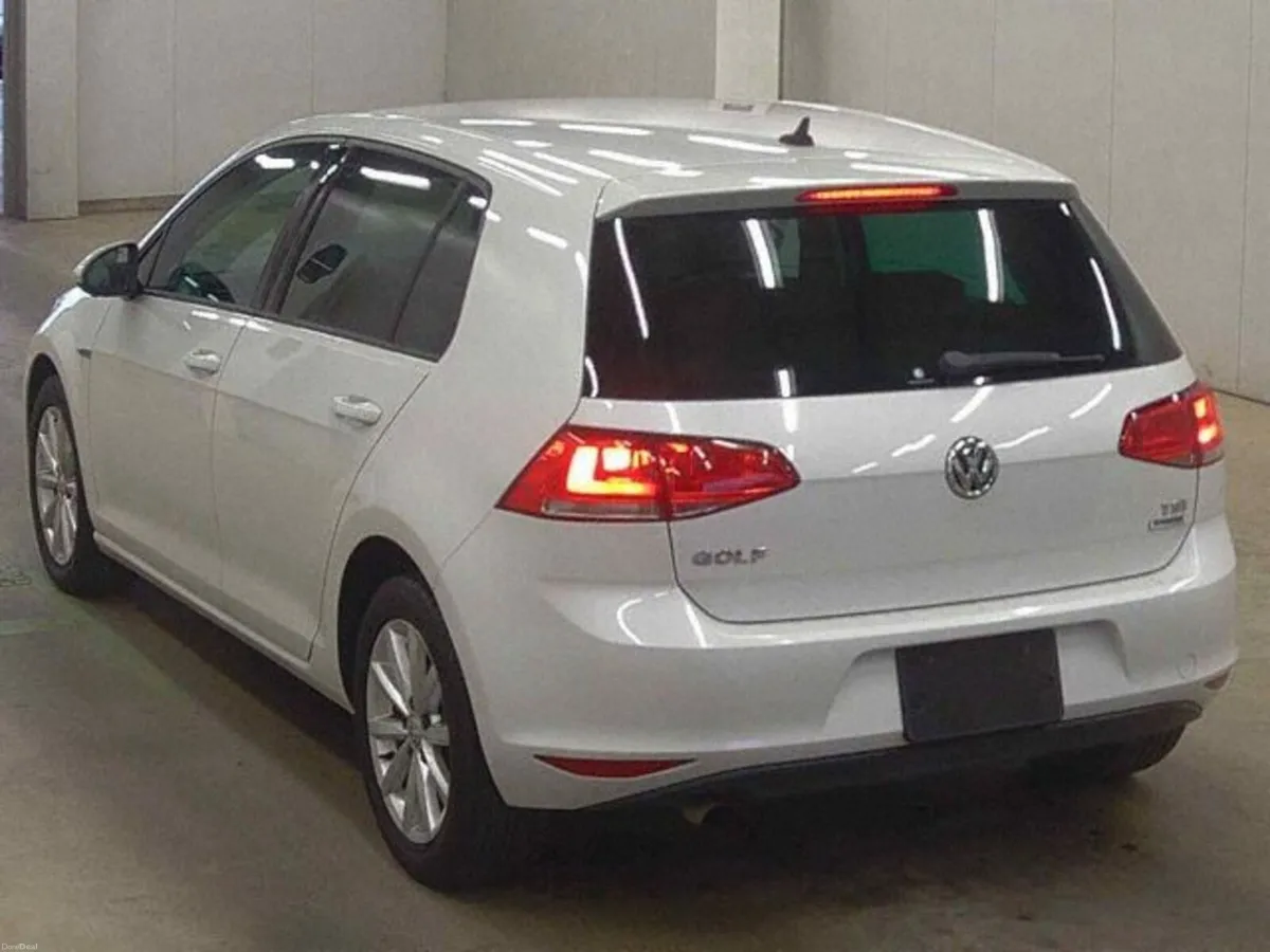 152 Volkswagen Golf 1.2 TSI Lounge - Image 4