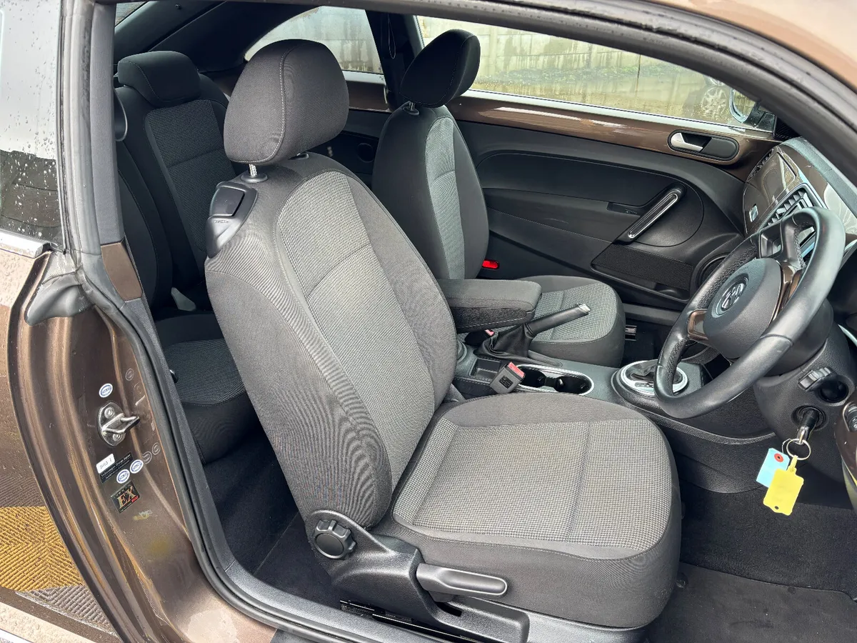 Volkswagen Beetle 1.4 TFSI Auto - Image 4