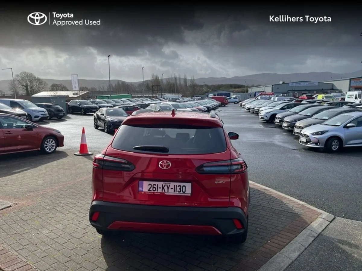 Toyota Corolla Cross HYBRID ELECTRIC SOL - Image 4