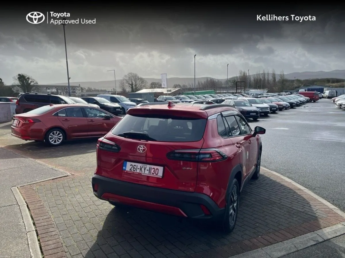 Toyota Corolla Cross HYBRID ELECTRIC SOL - Image 2