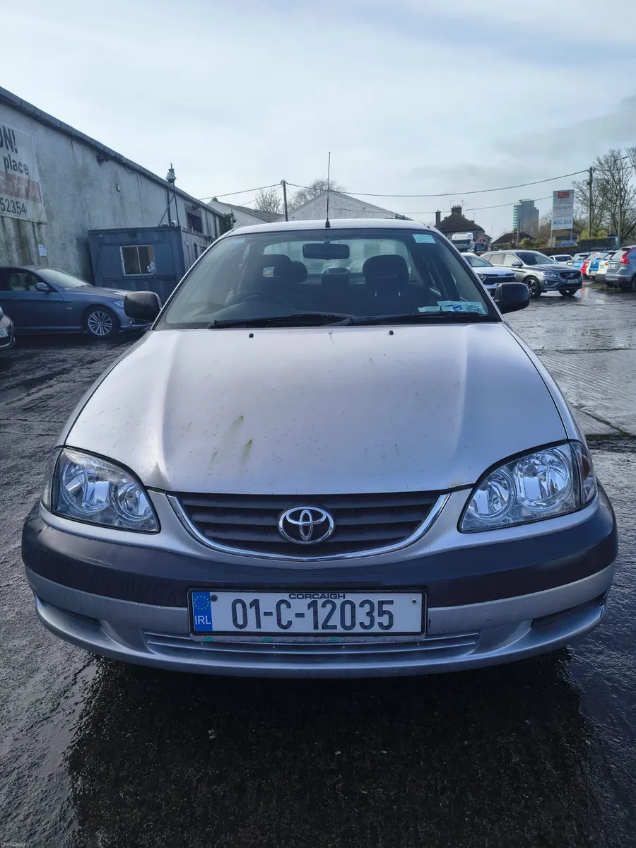 Toyota Avensis 2001 - Image 2