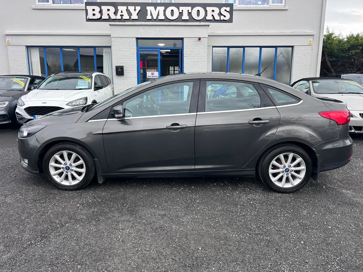 2016 FORD FOCUS SALOON 1.6TDI STYLE VERY LOW KMS - Image 3