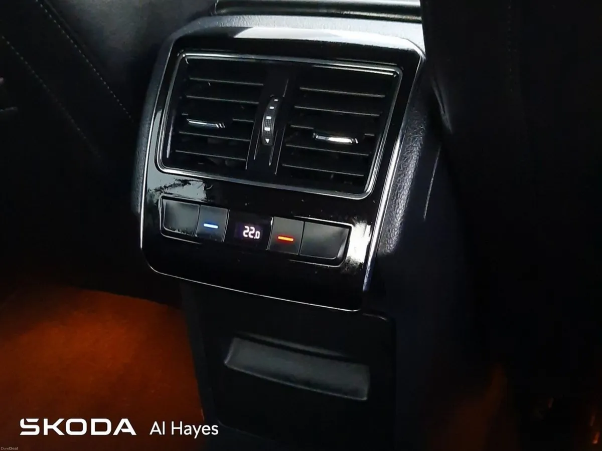 Skoda Superb **HEATED SEATS**SAT NAV**2.0 TDI 150b - Image 4