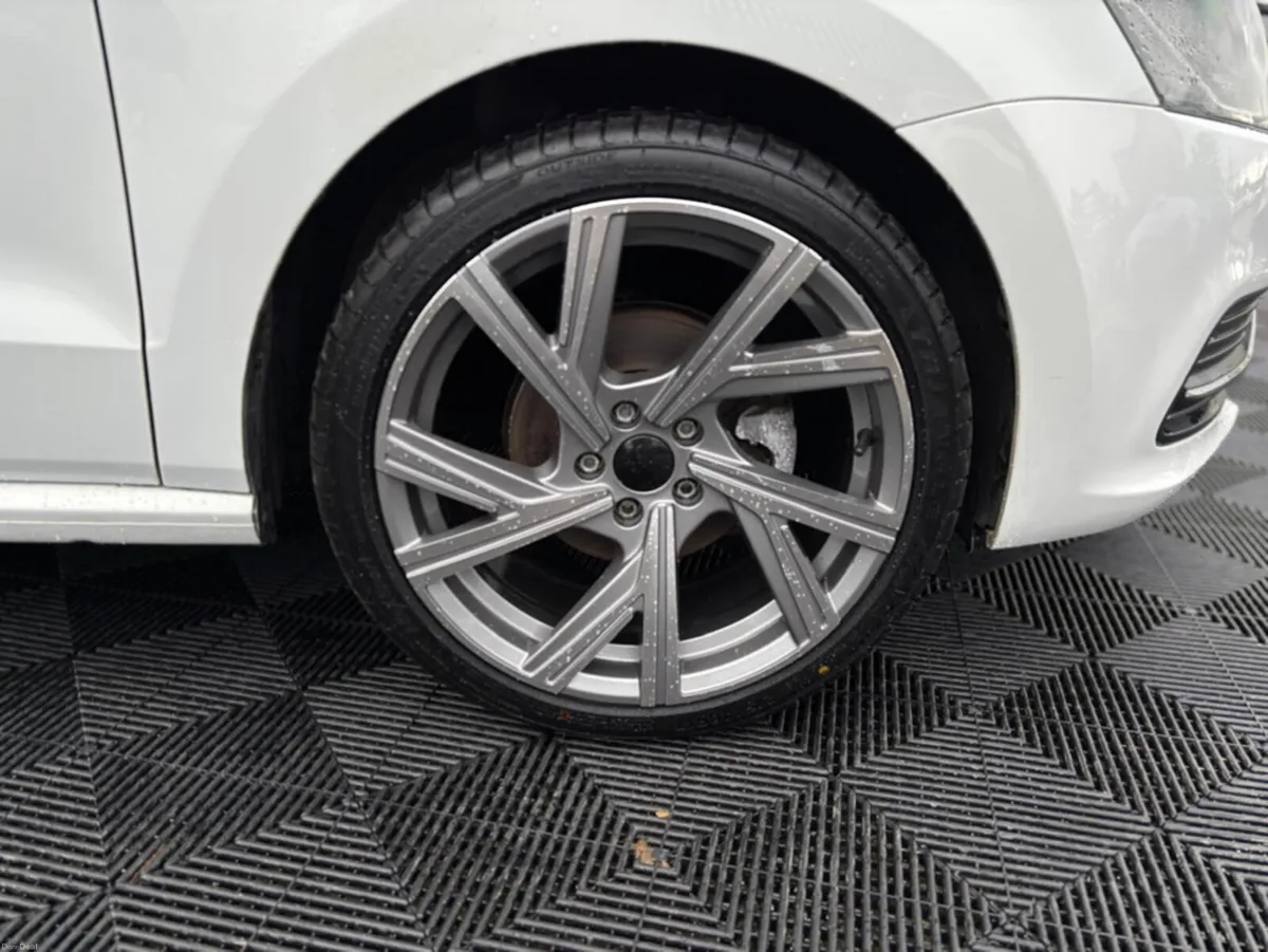 Volkswagen Polo VW Polo 1,2 TSI, PERTOL,AUTO, ALLO - Image 3