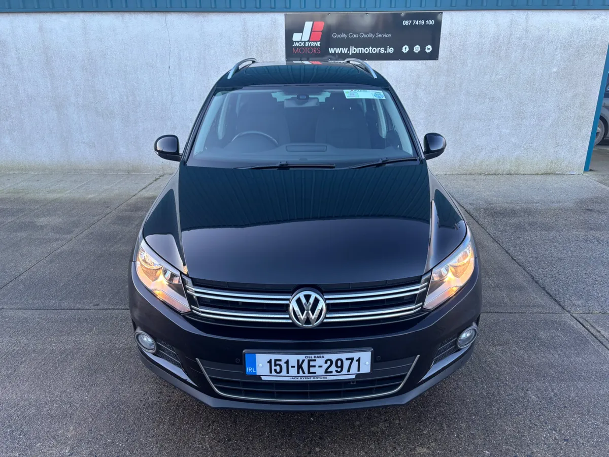Volkswagen Tiguan SPORT LOW MILEAGE - Image 2