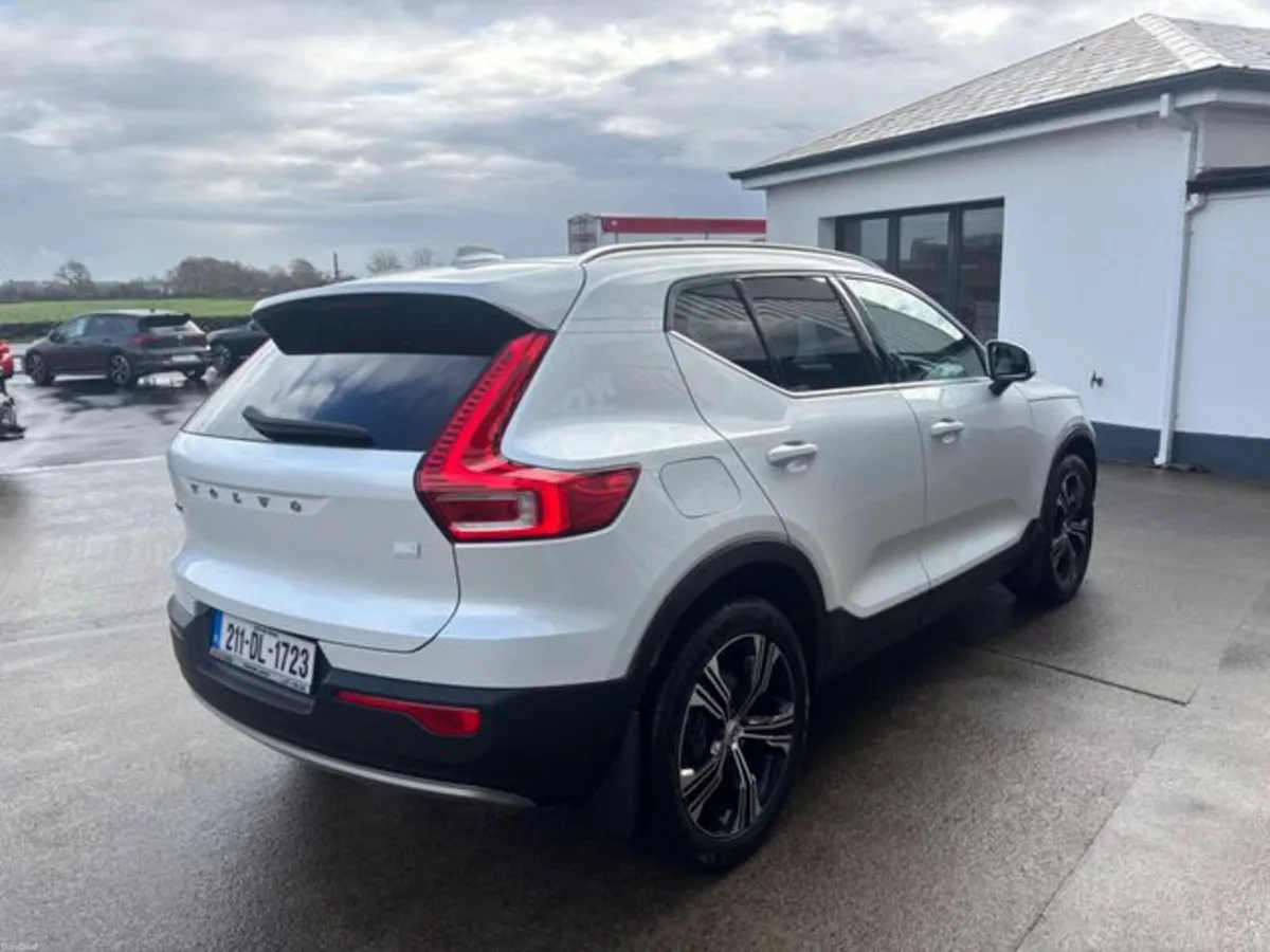 Volvo XC40 T5 Phev Inscription 5DR Auto - Image 4