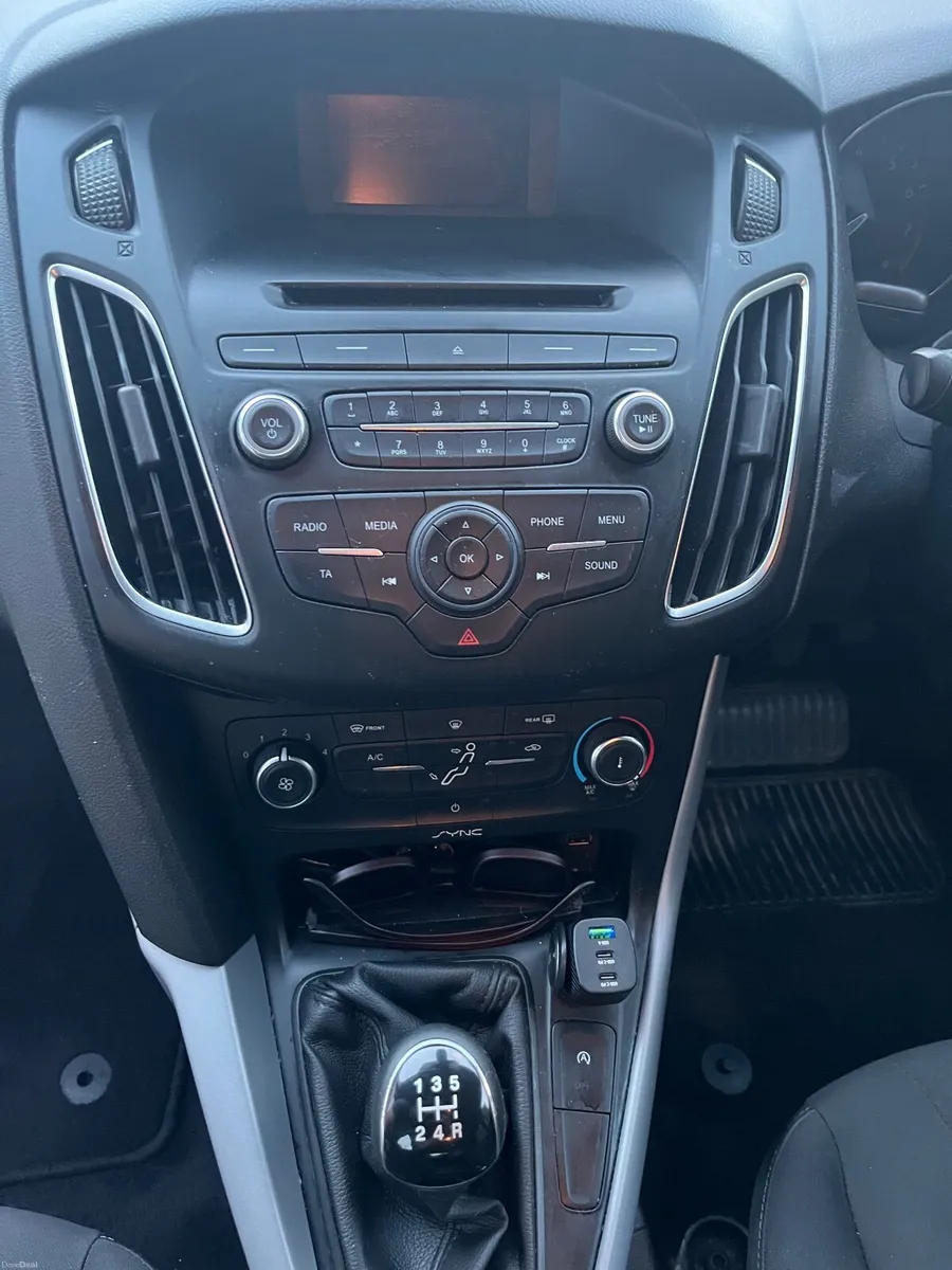 Ford Focus 2015 - Image 2