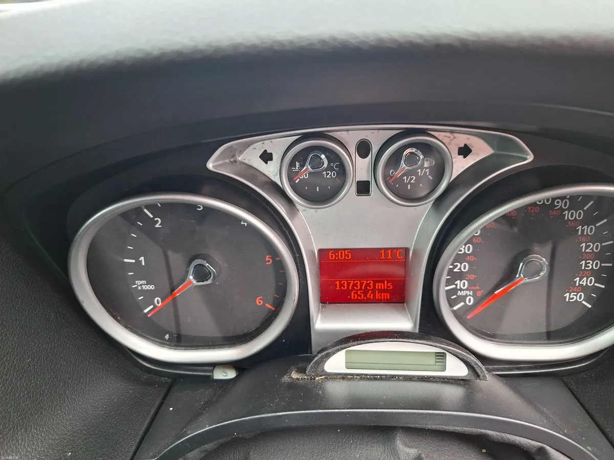 Ford Focus 2009 Titanium - Image 4