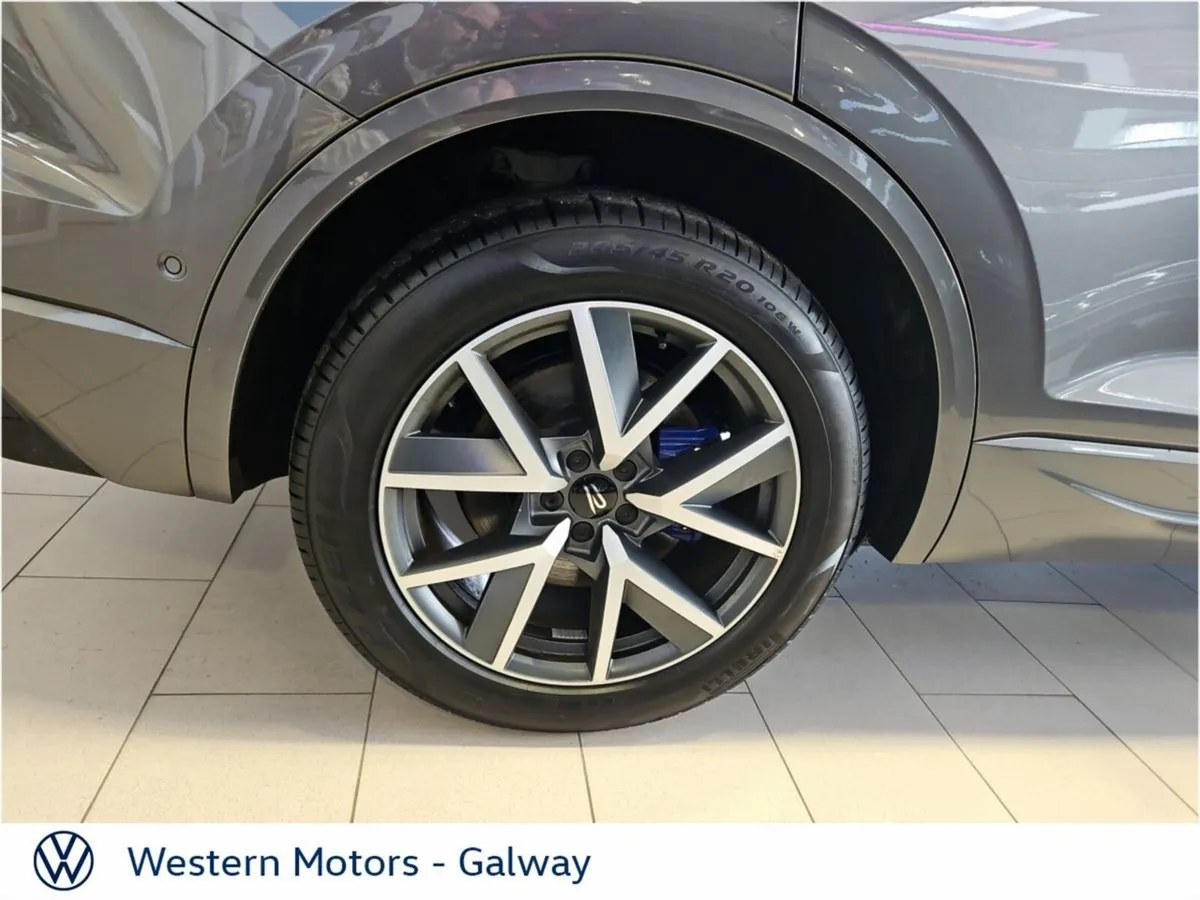 Volkswagen Touareg 3.0 TSI PHEV 462HP eHybrid R Li - Image 3