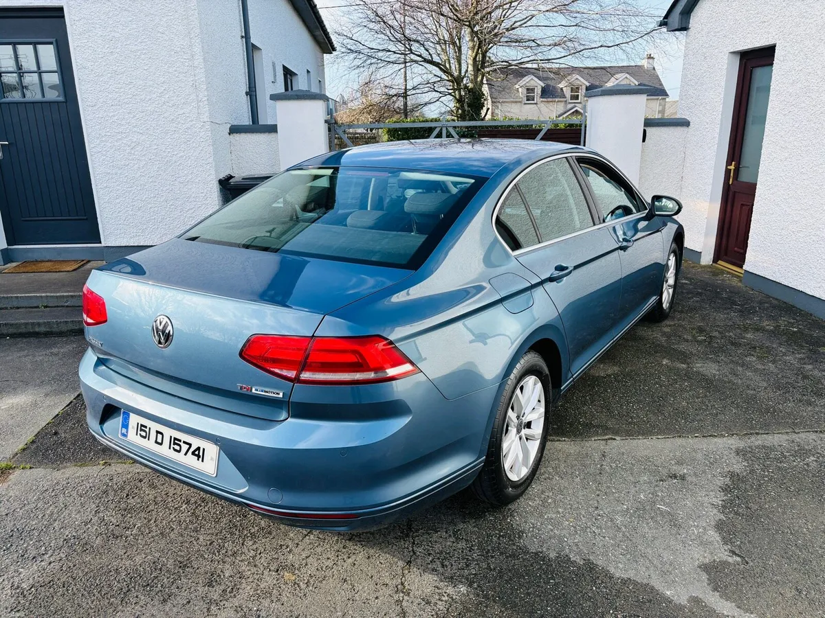 151 VW PASSAT 1.6 DIESEL (LOW MILES) €190 TAX - Image 2