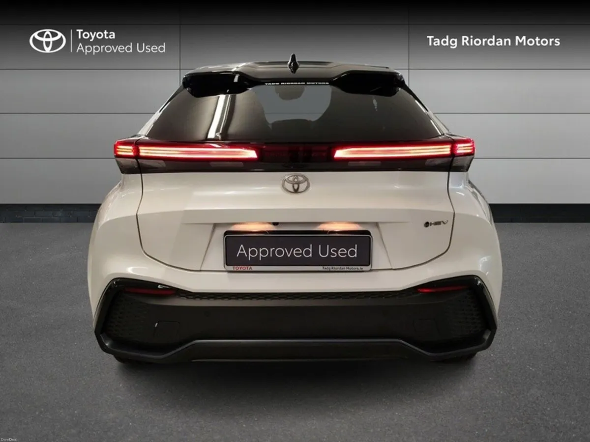 Toyota C-HR HYBRID SOL - Image 4