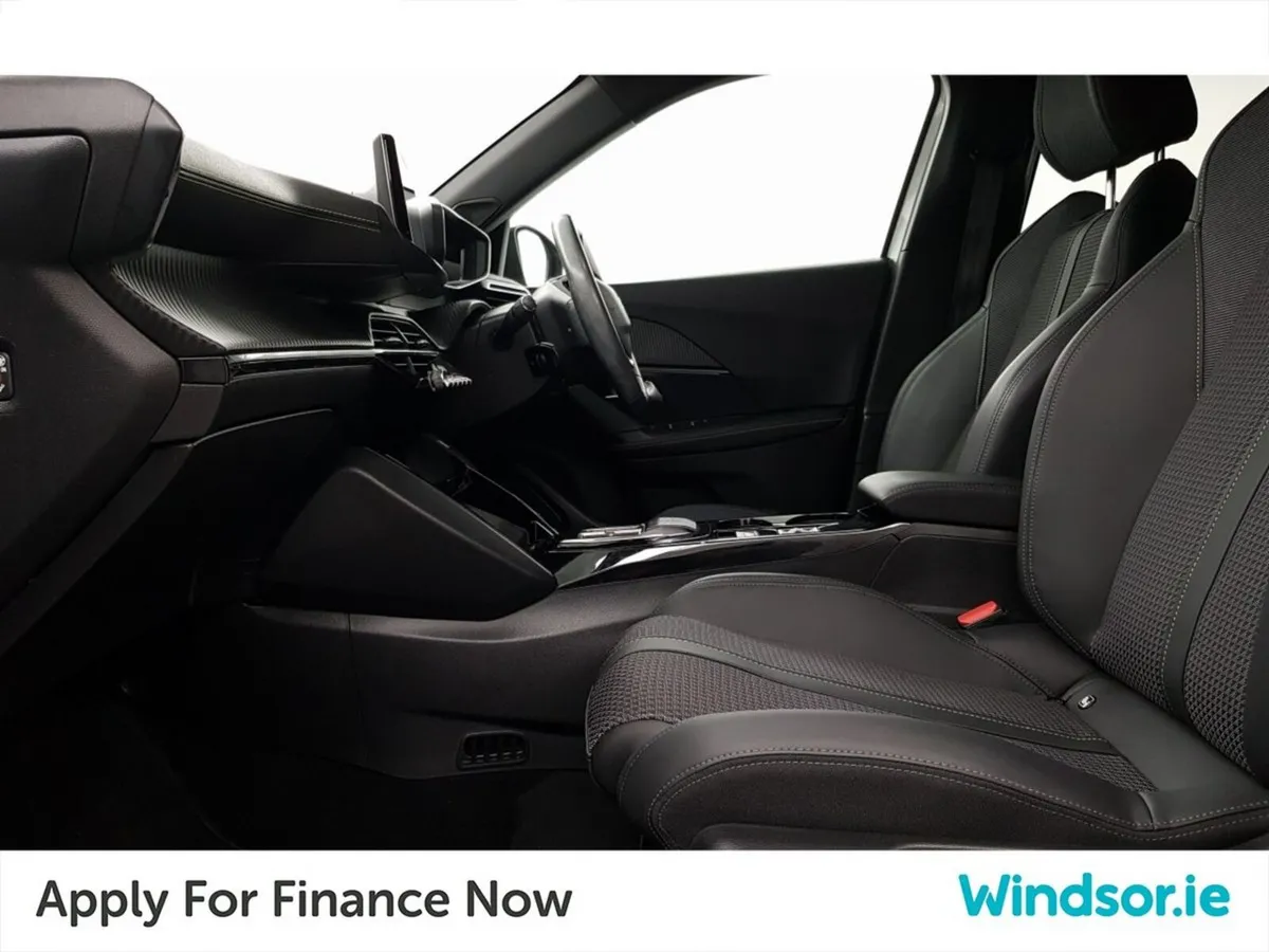 Peugeot 2008 Electric 136bhp (50 kWh) GT - Image 4