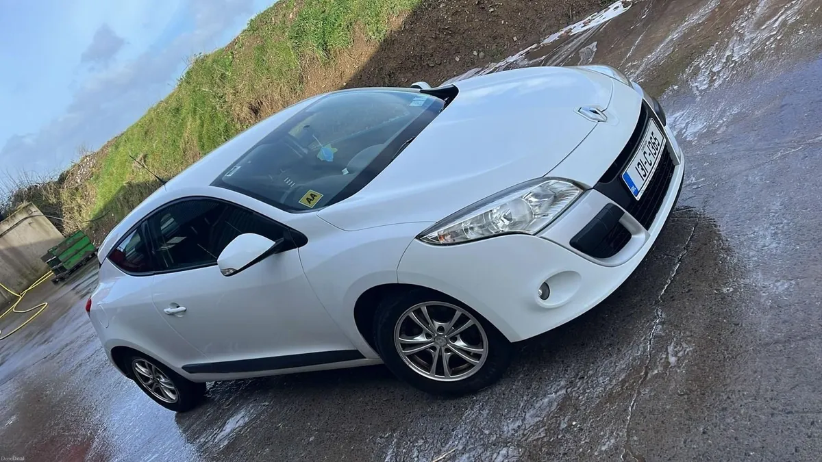 Renault Megane 2013 - Image 1