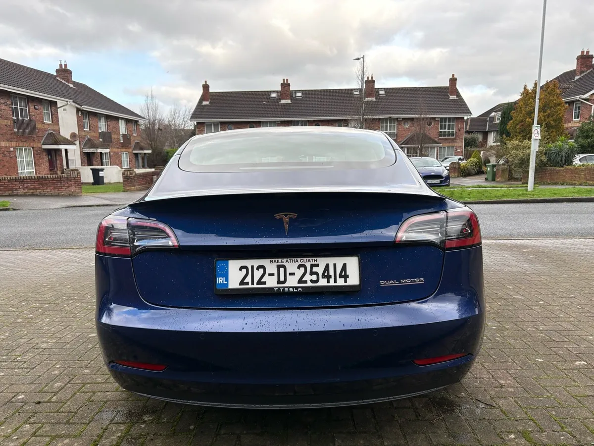 Tesla Model 3 Performance - Image 2