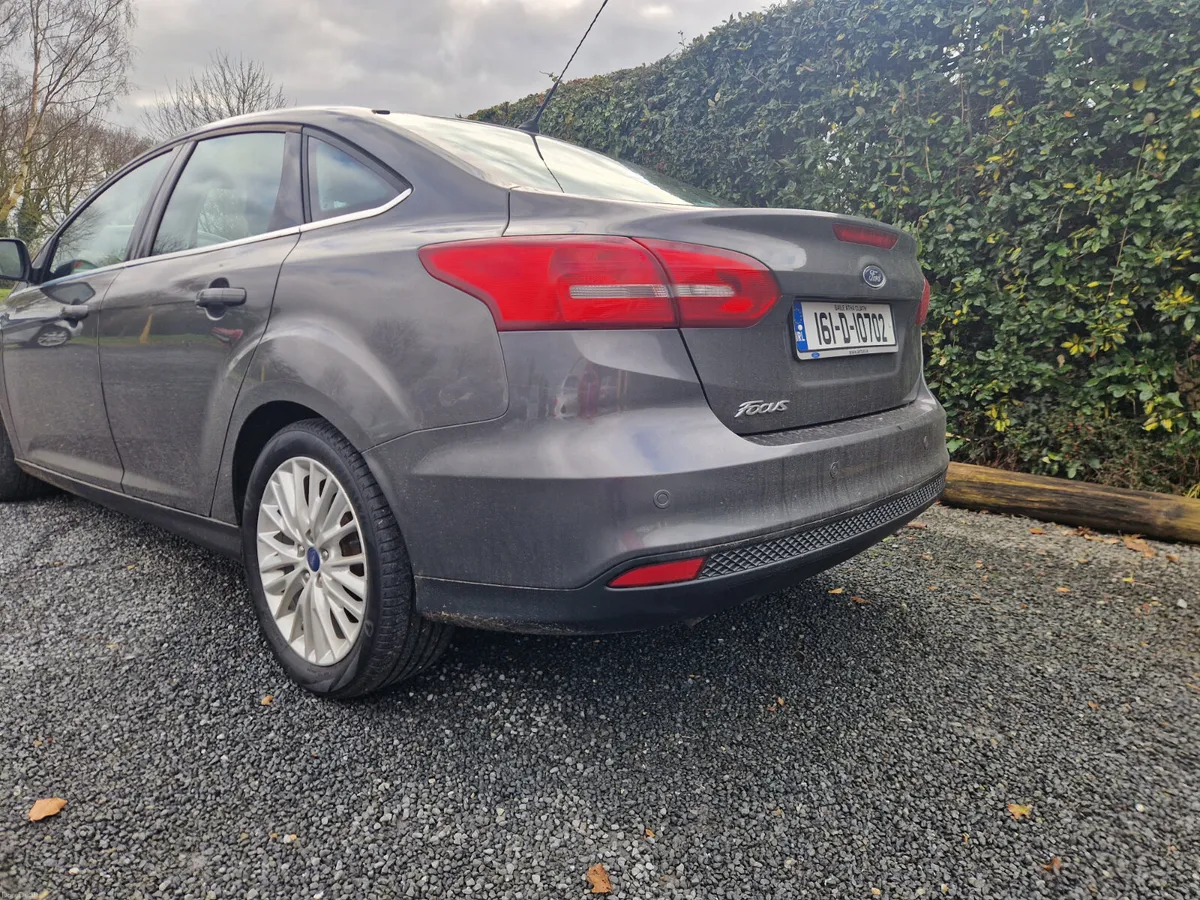 Ford Focus SALOON TITANIUM 2016 - Image 4