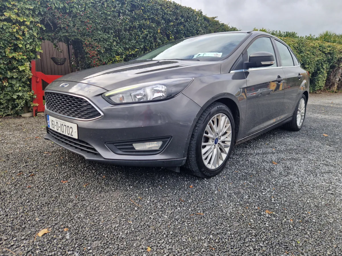 Ford Focus SALOON TITANIUM 2016 - Image 2