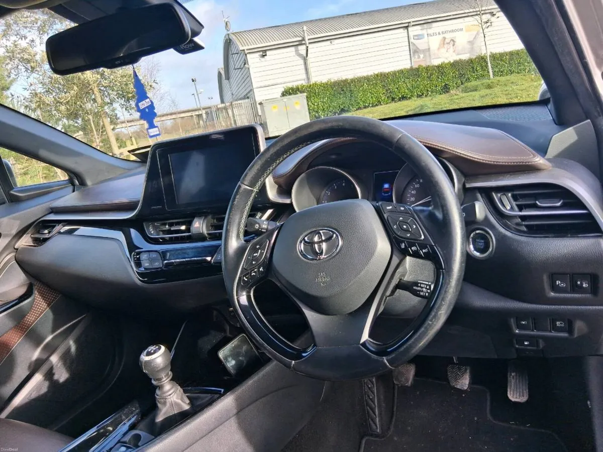 Toyota C-HR 1.2T SOL 4DR - Image 4