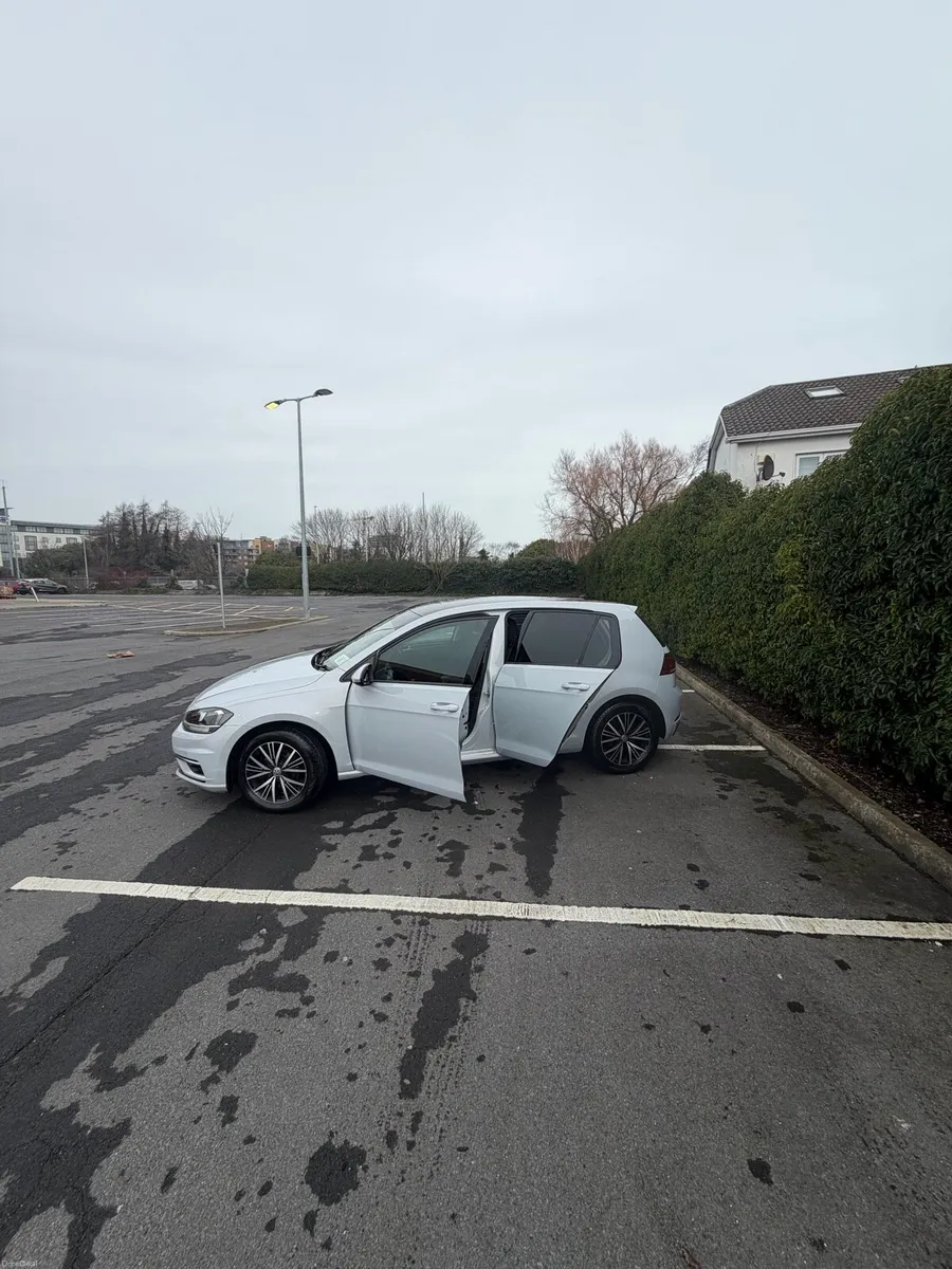 2019 Volkswagen Golf TSI 1 litre - Image 3