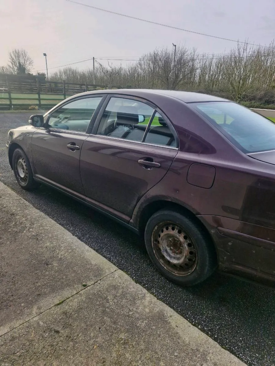 Toyota Avensis - Image 2