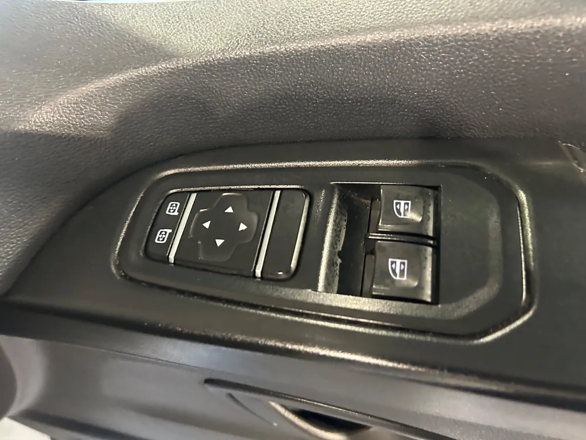 Nissan Primastar 2022 - Image 6