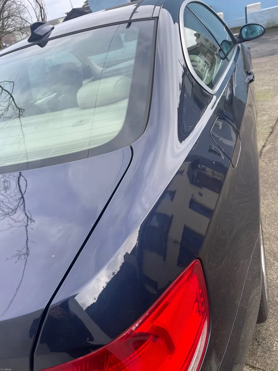 BMW 3-Series 2007 - Image 2