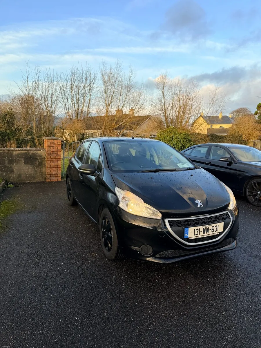 Peugeot 208 - Image 1